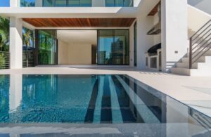 swimming_pool01-300x195